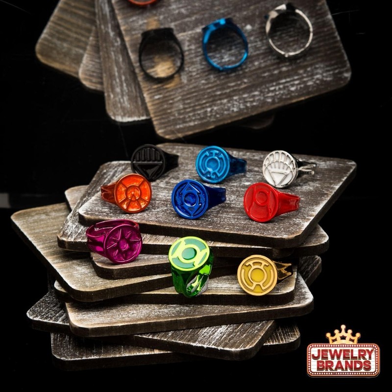 Set da 9 pezzi con anello in l - Anime Merchandise Box Set recensione e prezzo